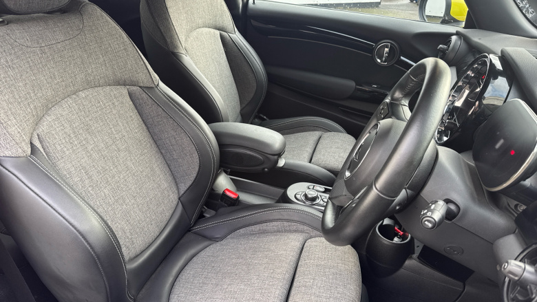 MINI Hatchback 135kW Cooper S Level 2 33kWh 3dr Auto Electric Hatchback